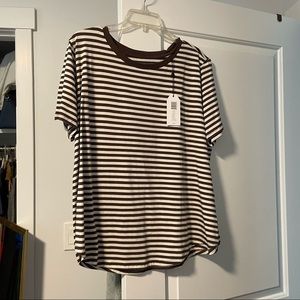 Universal Standard BNWT brown and white stripe tee size M (18/20)